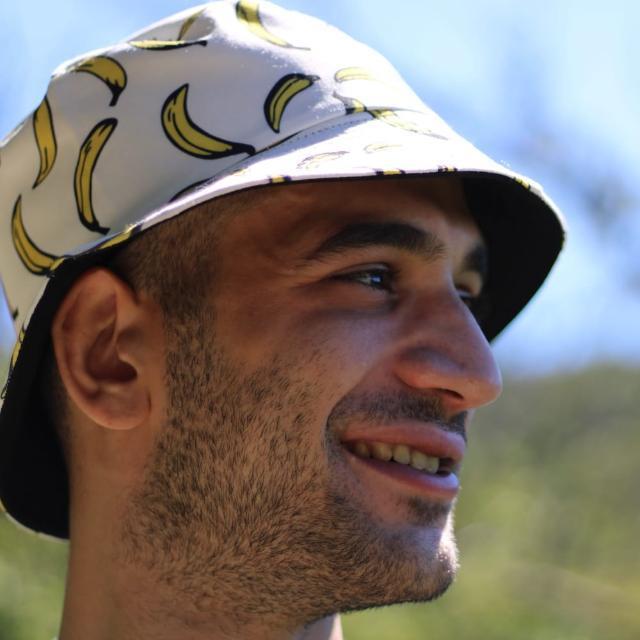 Laureato in storia offre lezioni in materie umanistiche, in qualsiasi comparto