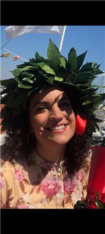 Laureata e specializzata in economia aziendale con indirizzo statistico, impartisco lezioni private per ragazzi di scuole elementari, medie e superiori. Disponibilità anche per lezioni da remoto