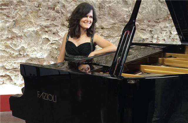 Profesora de conservatorio da clases online o presenciales de piano y/o solfeo a alumnos de todas las edades y niveles (iniciación, avanzado, amateurs)