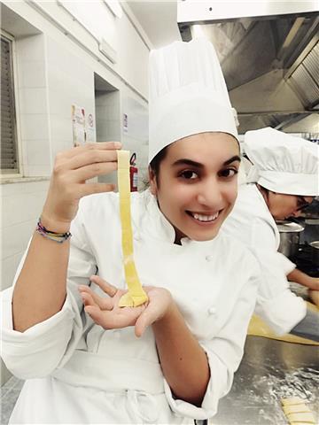 Insegnante tecnico-pratico materia cucina con specializzazione in cucina tradizionale, eco e gourmet