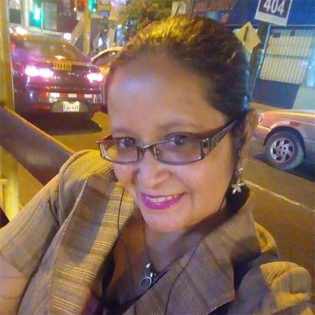 Profesional competente egresada de la Universidad Nacional de Piura, con deseos de seguir avanzando con una Maestría más adelante. Me encanta enseñar a los niños y jóvenes en las áreas de letras ya que tengo mucho carisma