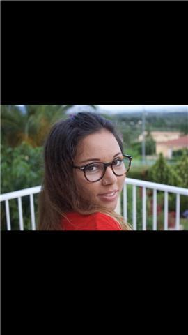 Soy estudiante de anatomía patológica y citología. 
me encanta la rama sanitaria, la biología sobretodo. 
estoy leyendo constantemente artículos, libros y páginas web. 
me encanta conocer y preguntarme siempre el por qué de las cosas. 
no me gusta quedarm