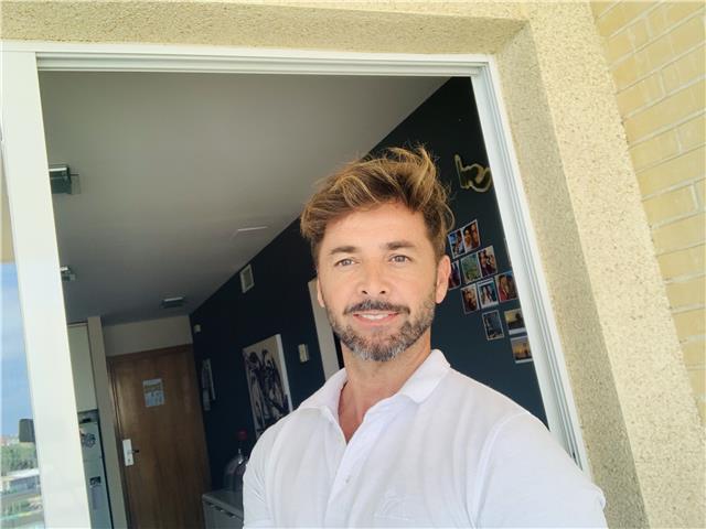 Maestro educación primaria con muchos años de experiencia,imparte clases particulares y/o a domicilio de cualquier materia.(profe de la zona)