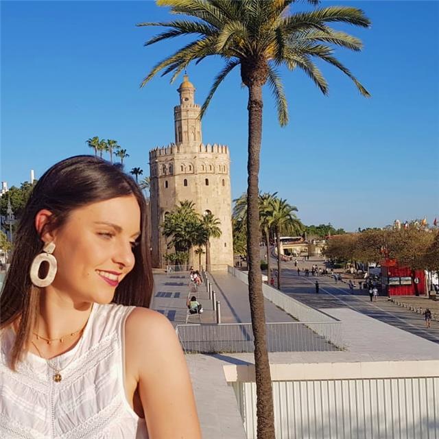 Estudiante de podología se ofrece a impartir clases a alumnos hasta 2° de bachillerato para las materias de biología y química