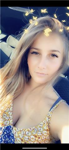 Ragazza giovane e solare offre ripetizioni di tutte le materie delle scuole medie, e possibilità di far fare compiti a casa e materie linguistiche liceali