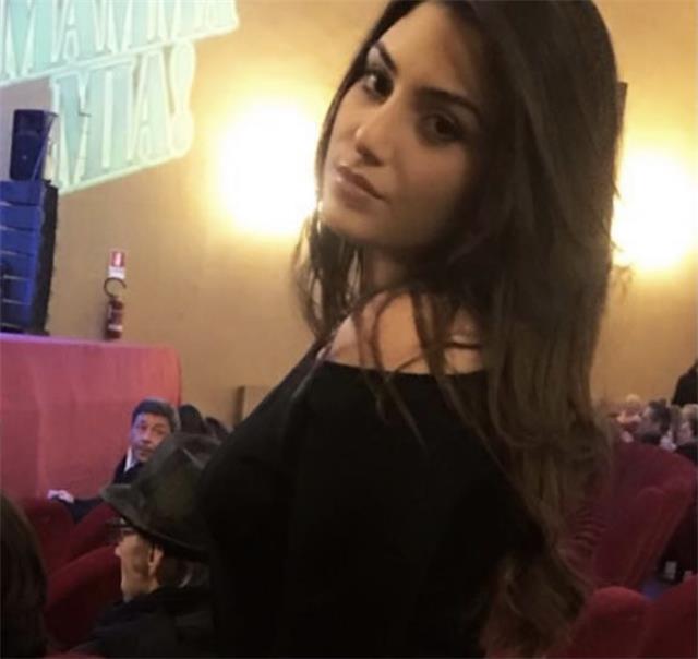Laureanda in Mediazione linguistica e culturale presso l’Università degli studi di Napoli “L’Orientale” offre ripetizioni in lingua spagnola per: Scuole superiori e scuole medie (nel caso fosse previsto lo studio di questa lingua.)