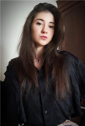 Estudiante nativa de Barcelona, con ganas de enseñar lo que se