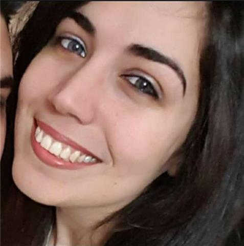Laureata in  Linguistica e Traduzione , disponibile per ripetizioni e aiuto compiti per scuola primaria e secondaria
