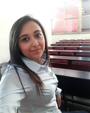 Insegnante madrelingua di italiano offre lezioni di grammatica italiana a studenti italiani e stranieri