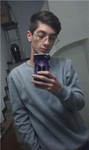 Doy clases de química principalmente pero también tengo conocimientos matemáticos