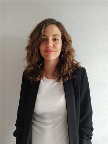 Profesora de inglés se ofrece para dar clases particulares de inglés general y preparación de exámenes Cambridge