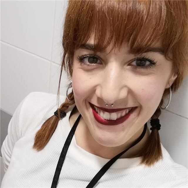 Graduada en publicidad y rrpp y técnico superior en iluminación, captación y tratamiento de la imagen. finalizando máster en formación del profesorado