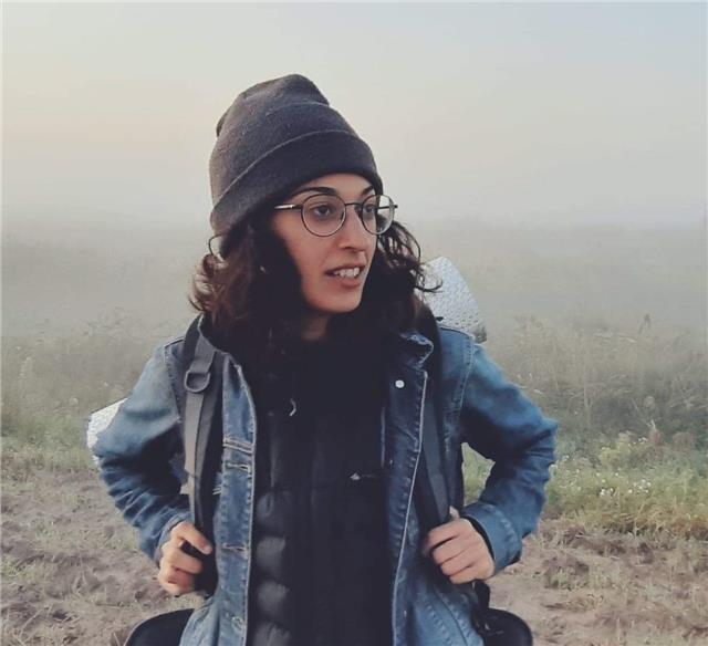 Soy licenciada en Comunicación Cultura con Máster y tengo experiencia impartiendo clases de idiomas. En Polonia impartía clases de español y de inglés. Tengo experiencia dando clases a diferentes edades