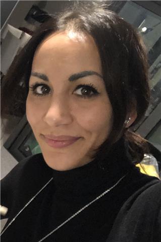 Insegnante scuola primaria impartisce lezioni private per la scuola primaria e secondaria