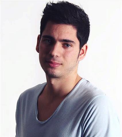 Estudiante de medicina para clases primaria, eso y bac. en verano