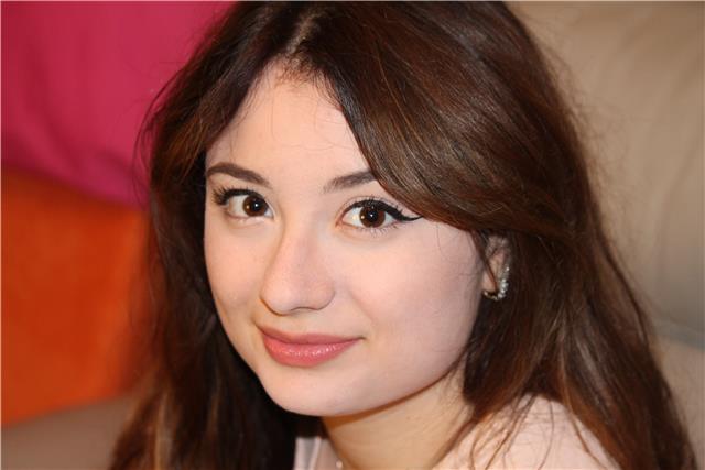 Diplomata liceo linguistico e laureanda in psicologia offre ripetizioni di lingua inglese, francese e spagnola. (Ho un livello C1 in inglese e B2 in spagnolo e francese)