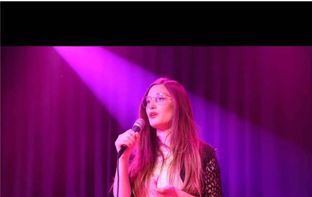 Sono matilde e offro lezioni di canto moderno sia in presenza che online