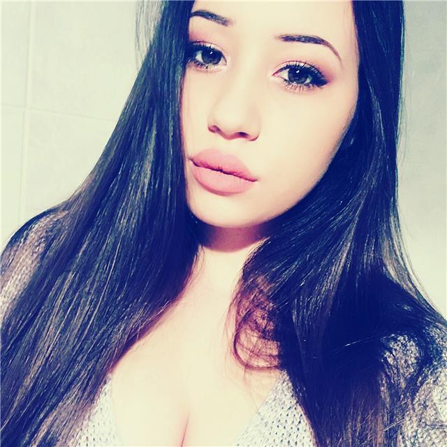 Studentessa liceo linguistico, lezioni sia presenziali sia online di spagnolo, storia o italiano