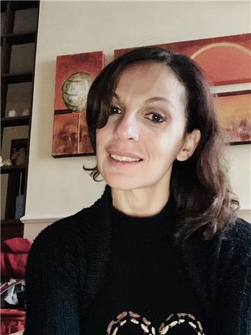 Insegnante di inglese e spagnolo qualificata offre divertenti lezioni per la preparazione alla certificazione linguistica PET e FCE e DELE 
Se non sei interessato a conseguire una certificazione linguistica ma vuoi comunque migliorare il tuo inglese o imp