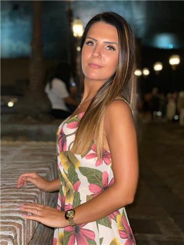 Laureata in Scienze economiche e docente impartisce lezioni private di matematica, anche ad alunni con difficoltà (discalculia, dislessia, ecc)