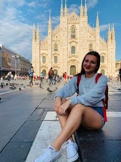 Doy clases particulares de repaso y apoyo de cualquier asignatura para primaria y secundaria. estudiante de ade