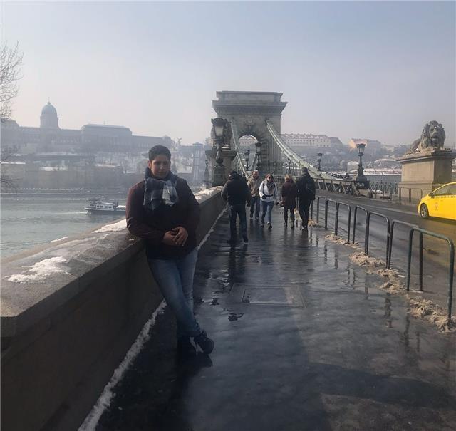 Estoy estudiando actualmente ingeniería química industrial en espl-uja