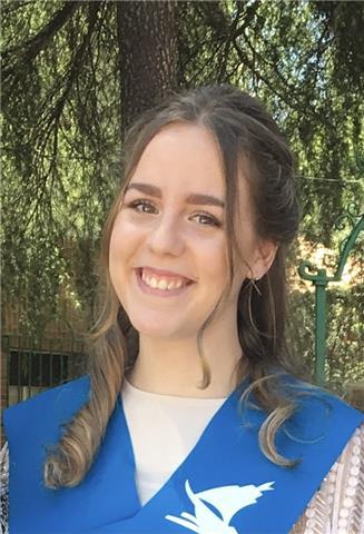 Estudiante de biotecnología y farmacia de tercer año. con experiencia dando clases particular a alumnos de primaria y eso. 
soy una persona empática, simpática, amable y curiosa, que intenta ayudar en lo máximo que puede potenciando las cualidades del alu