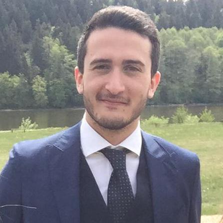 Ingegnere meccanico e docente impartisce lezioni di tutte le materie scientifiche