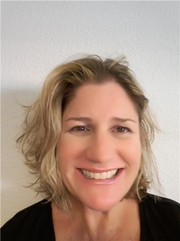 Fun classes full.of energy and good vibes....daily life examples and phrases. To feel confident speaking a second language