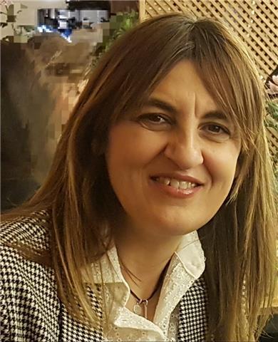 Soy maestra de primaria, con muchas ganas e ilusión por trabajar ayudando a los alumnos de 1º a 6º de primaria en las materias de ciencias sociales y naturales, matemáticas y lengua