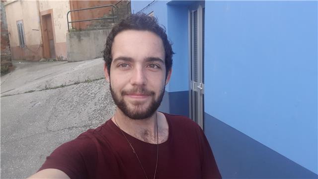 Profesor de matemáticas y física con experiencia en clases particulares, grupos e instituto. Graduado en Física y máster de educacion de matemáticas