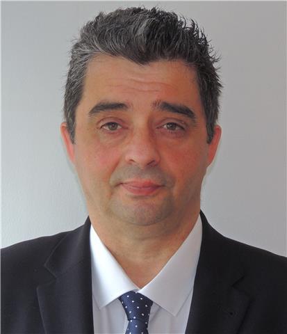 English classes, from beginners to high level and all ages