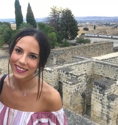 Doy clases particulares de primaria para todo tipo de niveles desde primero hasta sexto. Ayudando a los niños a organizarse, hábitos de estudio etc