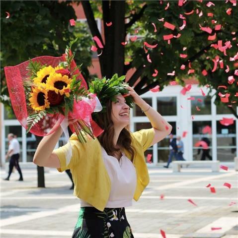 Offro ripetizioni e aiuto studio in materie umanistiche per studenti di scuola primaria e secondaria di primo e secondo grado