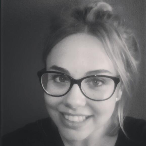 Lingüista nativa con master en docencia da clases de español para extranjeros