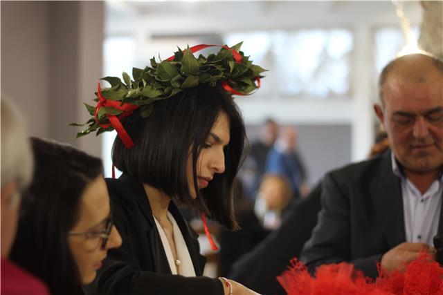 Professoressa lsureata in accademia offre lezioni di storia dell'arte e disegno