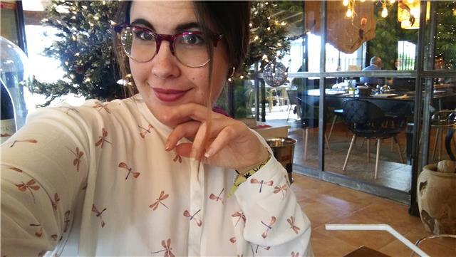 Profesora de lengua castellana y literatura para secundaria y bachillerato