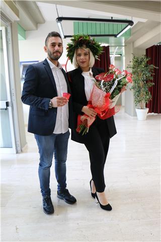 Laureata in Lingue Inglese e cinese offre lezioni