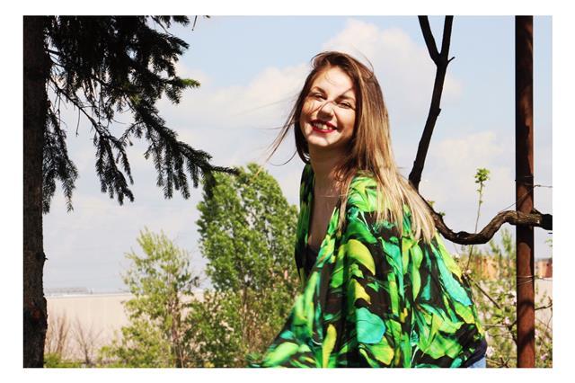 Salve! Sono una ragazza di 27 anni molto allegra e solare, con un approccio semplice ed efficace soprattutto con i ragazzi giovani. Ho vissuto gli ultimi 6 anni della mia vita a Londra e possiedo un’ottima conoscenza della lingua inglese, imparando gli us
