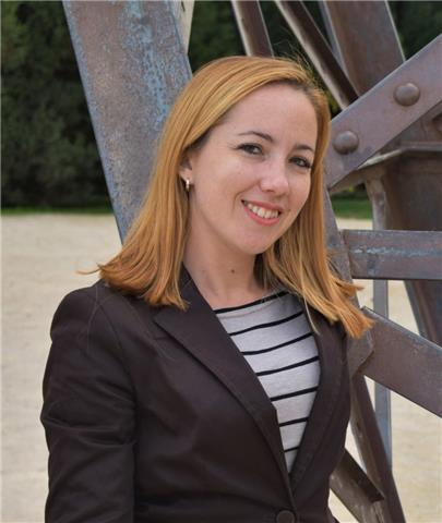 Imparto clases de incoterms, contratación, arbitraje, fiscalidad, logística, marketing, entre otras materias vinculadas al comercio internacional