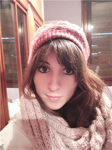 Profesora de ingles en colegio. me ofrezco para dar en tiempo libre clases presenciales u online