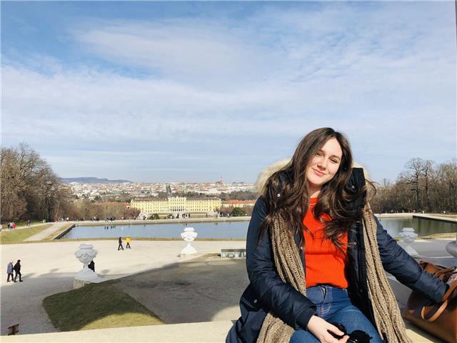 Sono una studentessa universitaria magistrale, offro ripetizioni private rivolte a chi vuole recuperare in materie umanistiche e anche a chi desidera approfondirle