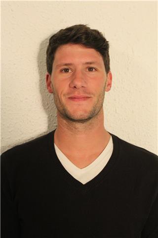 Monitor de natación en todos los niveles y con personas con discapacidad. imparto clases de educación física y deportes