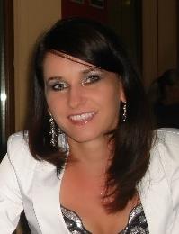 Livia, profesora de inglés con experiencia internacional. Clases presenciales en Coruña, y online para todo el mundo