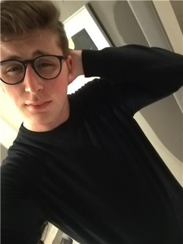 Laureato in filosofia, offro ripetizioni in storia della filosofia , logica, comprensione del testo, analisi logica, italiano e storia per le medie