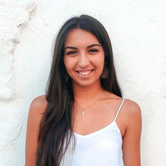 Soy graduada en ingeniería aeroespacial y me ofrezco a dar clases de matemáticas a alumnos de primaria, eso y bachiller