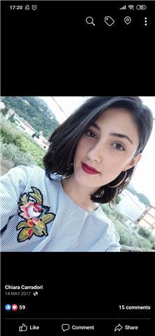 Studentessa universitaria di lingue per ripetizioni a ragazzi frequentanti elementari e medie