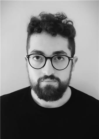 Insegnante di musica offre lezioni private di armonia, composizione, batteria e pianoforte per principianti