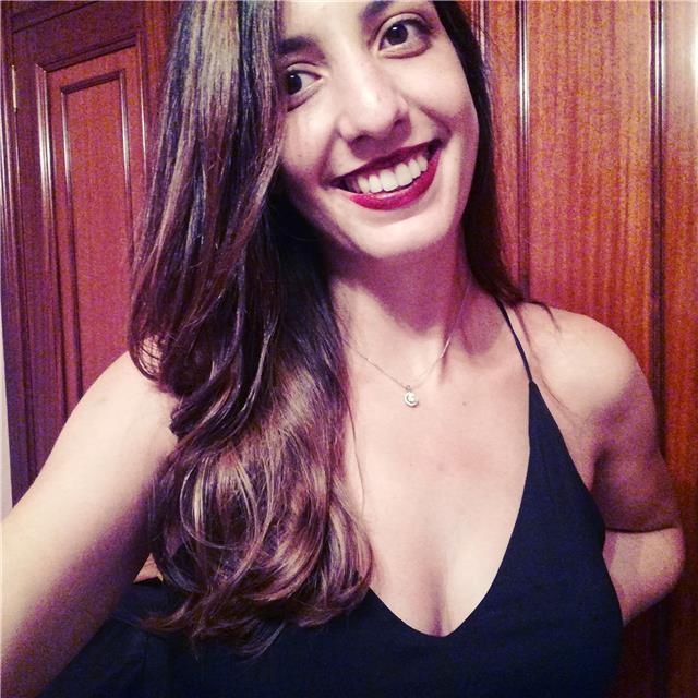 Soy maestra de Educación Infantil y puedo impartir clases, a niños de primaria, de lo que sea necesario