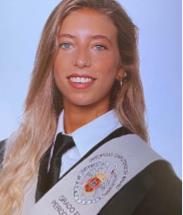 Profesora de historia con alumnos de primaria, e.s.o